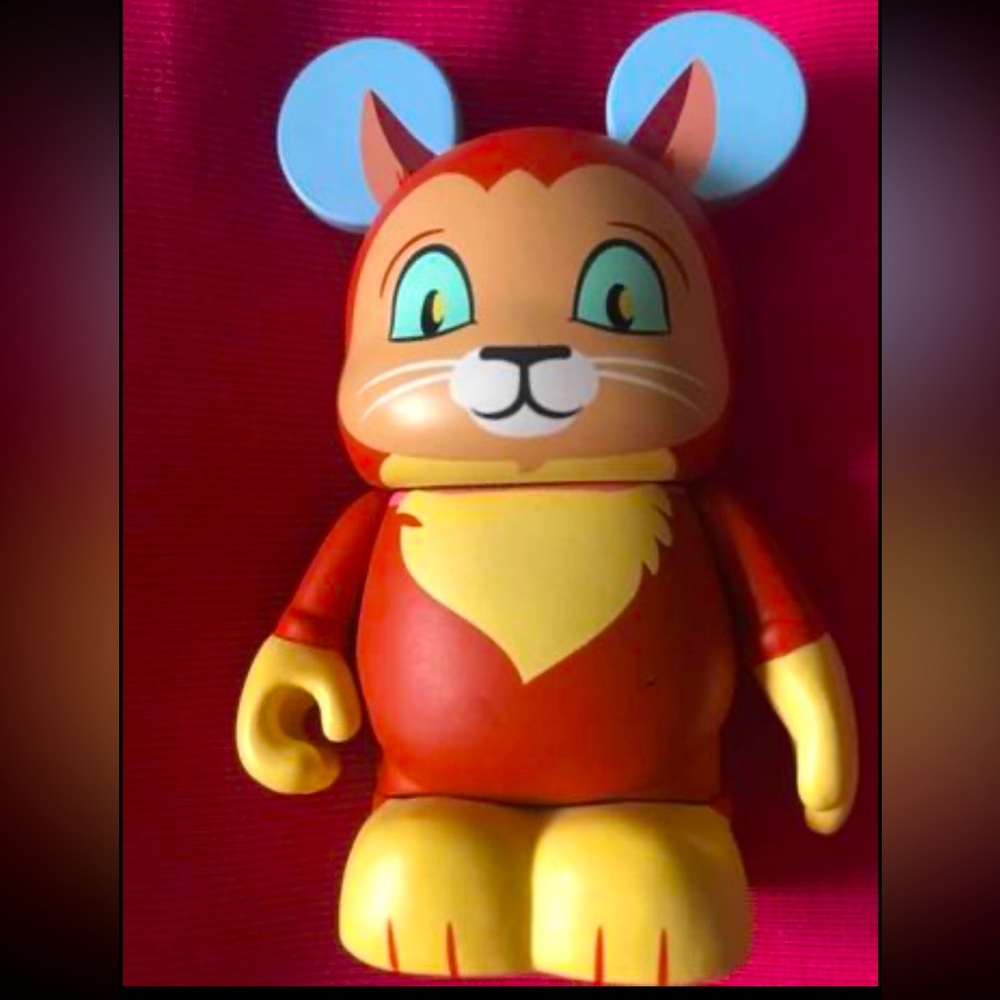 Alice in Wonderland Retired CHASER Dinah Disney Vinylmation collectible
